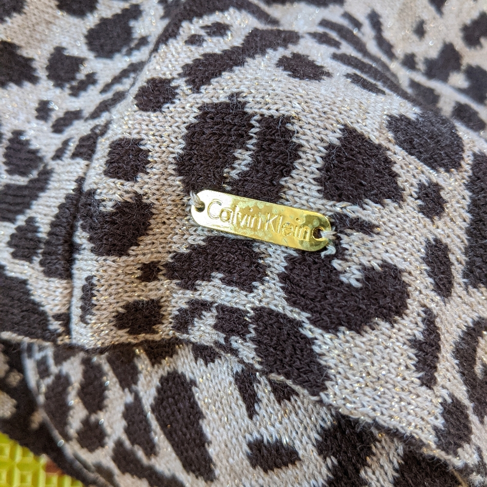 Calvin Klein Leopard Infinity Scarf - Picture 3 of 12